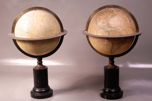 Paire de Globes XIXème siècle