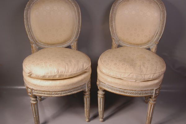 Paire de chaises  Epoque Louis XVI