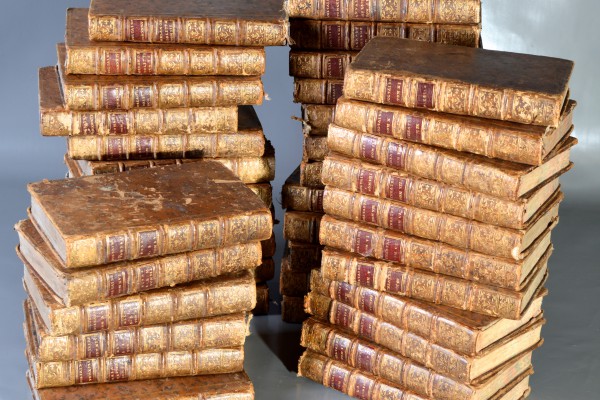 Oeuvres complètes de Voltaire  1775            40 volumes